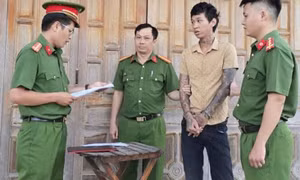 Bắt đối tượng xông vào nhà đuổi chém người ở Gia Lai