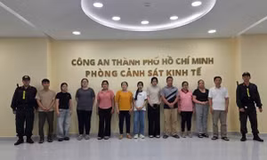 Công an TP Hồ Chí Minh triệt phá đường dây sản xuất nước hoa giả thương hiệu Chanel, Gucci, Dior