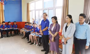  Đoàn ĐBQH tỉnh khảo sát việc thực hiện chính sách, pháp luật về tổ chức, hoạt động các cơ sở giáo dục ngoài công lập 