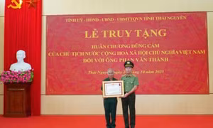 Truy tặng Huân chương Dũng cảm cho tổ trưởng an ninh hy sinh cứu 3 cháu nhỏ
