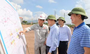 Tháo gỡ khó khăn cho dự án đường ven sông
