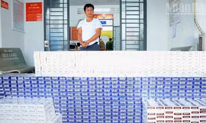 Bắt đối tượng vận chuyển hơn 11.000 bao thuốc lá lậu bằng ô-tô