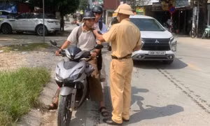 Cảnh sát giao thông toàn quốc bắt đầu đợt cao điểm kiểm soát nồng độ cồn
