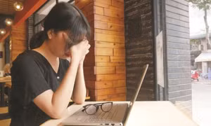 5 thói quen dễ thực hiện tại nhà giúp người trẻ tránh mắc viêm khớp