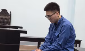 Ghen tuông, hai thanh niên mới lớn lao vào ẩu đả khiến một người suýt tử vong