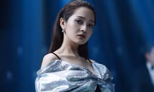 Em xinh say hi Bảo Anh xin lỗi vì sự cố trang phục ở Hạ Long