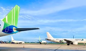 Hãng bay Việt rầm rộ tuyển tiếp viên, sang cả Nhật Bản tìm người