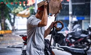 Thời tiết ngày 15/10: Mưa dông duy trì trên cả nước
