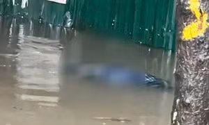 Thông tin ban đầu về nguyên nhân người đàn ông tử vong trong nước ngập ở Hà Nội
