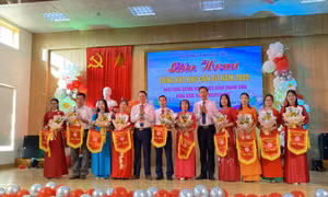 Liên hoan Tiếng hát khu dân cư phường Phong Cốc