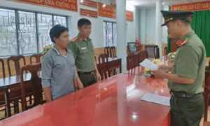 Bắt tạm giam đối tượng có hành vi Tổ chức cho người khác xuất cảnh trái phép