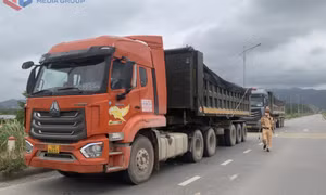 Quyết liệt xử lý xe quá tải