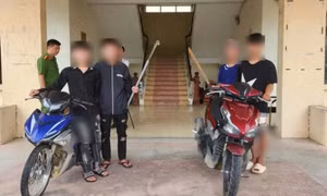 Bốn thanh niên truy đuổi đánh người và gây tai nạn làm bé 6 tuổi tử vong thương tâm