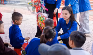 Tỉnh đoàn tổ chức chương trình "Lồng đèn thắp sáng ước mơ"