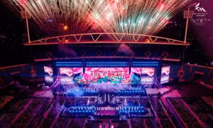 Concert Em xinh say hi xin lỗi vì sự cố pháo hoa bắn về phía khán giả trên sân Mỹ Đình