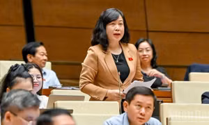 Cần coi hành vi hành hung nhân viên y tế là chống người thi hành công vụ