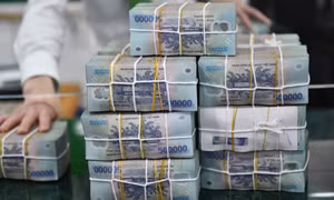 Tín dụng tăng kỷ lục, hơn 2,1 triệu tỷ 'chảy' ra nền kinh tế