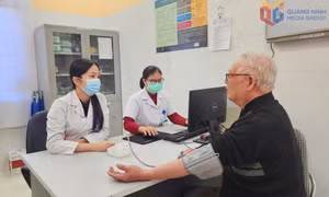 Bao phủ bảo hiểm y tế toàn dân