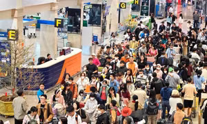 Giá vé máy bay Tết Nguyên đán tăng cao, đắt nhất hơn 1 chỉ vàng