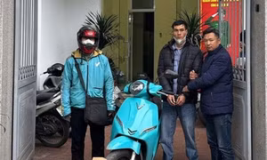 Xe ôm công nghệ chở hơn 7kg pháo nổ bị phát hiện