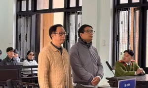 Cựu giám đốc Đại học Huế hầu tòa vì cáo buộc chiếm đoạt hơn 3 tỉ đồng
