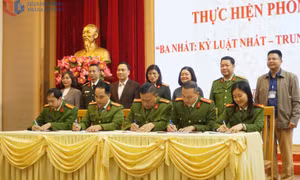 Công an phường Hà Tu phát động phong trào thi đua Ba nhất