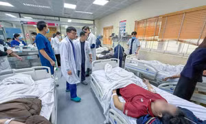 Cháy nhà trọ lúc rạng sáng, 15 người nhập viện, nhiều ca nguy kịch