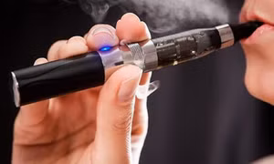 Hành vi chứa chấp người sử dụng thuốc lá điện tử bị phạt tới 10 triệu đồng