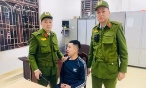 Mâu thuẫn tình cảm, nam thanh niên châm lửa đốt gây cháy nhà trọ