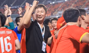 HLV Kim Sang-sik: Bóng cố định mang lại khác biệt cho U23 Việt Nam