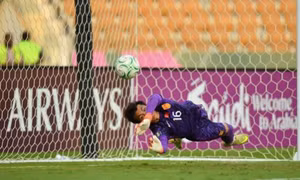 Làm sao phá vỡ hàng thủ U23 Trung Quốc?