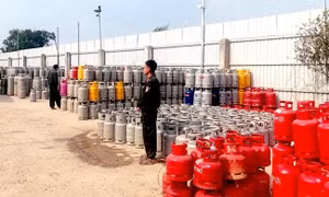 Tây Ninh phá đường dây sản xuất gas giả liên tỉnh, bắt 16 người