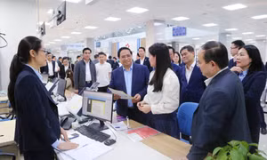 Thủ tướng Chính phủ Phạm Minh Chính thăm, làm việc tại Trung tâm Phục vụ hành chính công tỉnh Quảng Ninh