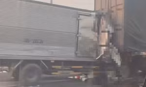 Tài xế xe tải chết sau khi va vào đuôi container trên cao tốc