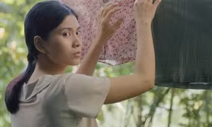 'Nhà hai chủ' rời rạp, thu hơn 12 tỷ