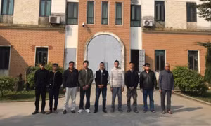 Công an xã ở Phú Thọ bắt quả tang 9 đối tượng chơi "liêng" ăn tiền