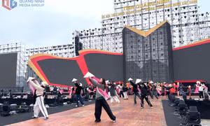  20 giờ, ngày 25/1 diễn ra concert “Tự hào theo Đảng quang vinh - Quảng Ninh vươn mình cất cánh”
