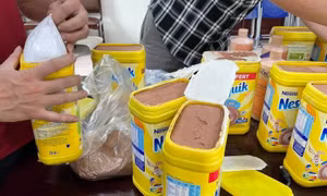 Hơn 19 kg nghi ketamin giấu trong các hộp cacao theo lô hàng từ Pháp về Việt Nam