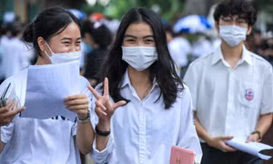 Thí sinh cả nước tới các điểm thi, sẵn sàng cho kỳ thi tốt nghiệp trung học phổ thông 