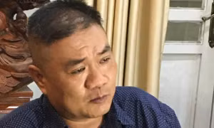 Biết phòng khám đang bị điều tra, giả Công an lừa “chạy án”