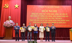  "Ẵm giải" và niềm vinh dự làm nghề của nhà báo