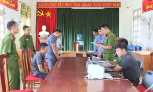 Khởi tố, bắt tạm giam 2 cán bộ xã tham ô tài sản ở Điện Biên