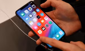 Nga tố Mỹ dùng iPhone làm gián điệp