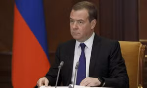 Ông Medvedev phản ứng trước kịch bản NATO điều quân đến Ukraine