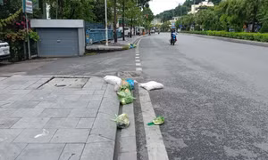 Nên xem xét thực hiện lại việc gõ kẻng báo hiệu thu gom rác