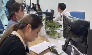 Ứng dụng công nghệ trong quản lý, thanh toán không dùng tiền mặt