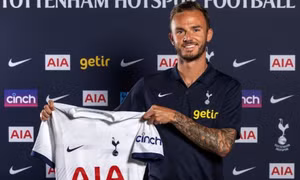 Tân binh đắt giá của Tottenham gây phẫn nộ