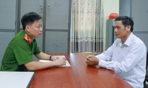 Hà Tĩnh: Bắt giữ nguyên chủ tịch UBND xã Thạch Bằng vì lạm quyền trong thi hành công vụ