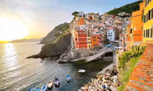 Khám phá 5 ngôi làng rực rỡ sắc màu ở Cinque Terre, Ý