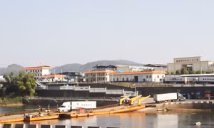Phát triển kinh tế biên mậu
